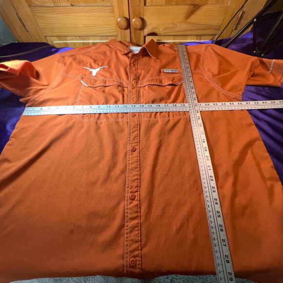πColumbia Texas Longhorns PFG Low Drag Offshore Omni-Shade Button-Up Shirt - Picture 8 of 16